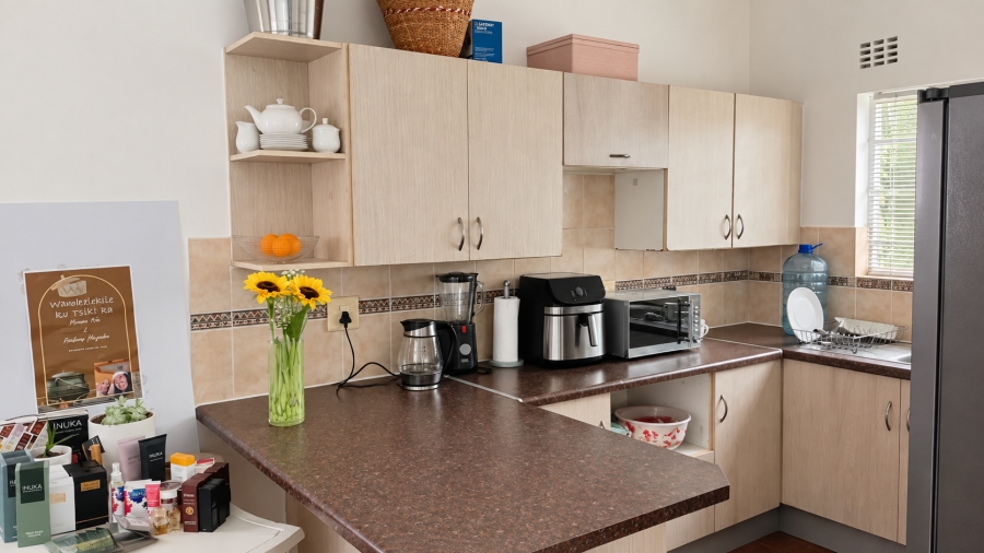 To Let 1 Bedroom Property for Rent in Beacon Bay Eastern Cape